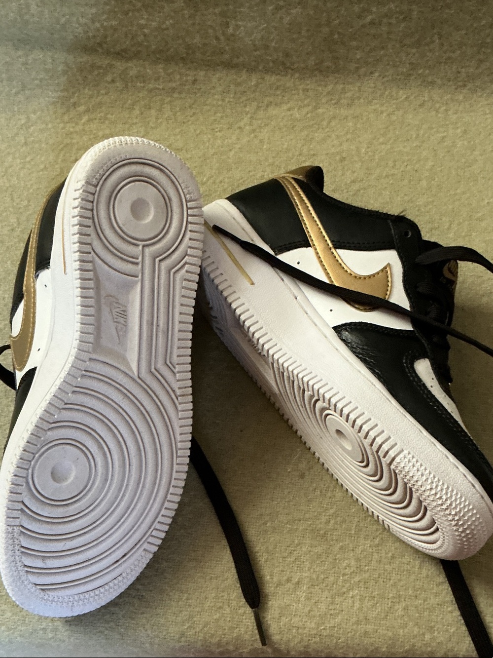 Nike Air Force 1 Low Women’s Sneakers - Black/White/Gold - Picture 5 of 5